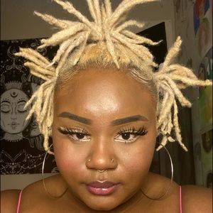 Meet your Posher, T'Keya